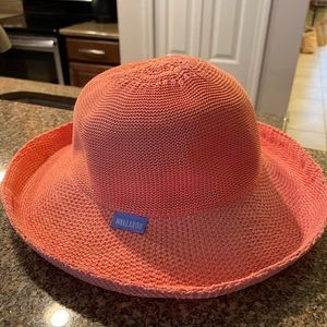 Wallaroo women’s hat in peach